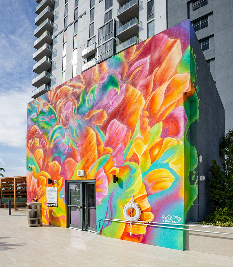 Aer Tampa mural painted by Taylor Smith.